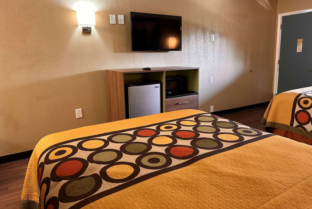 Super 8 by Wyndham Cincinnati/Springdale OH