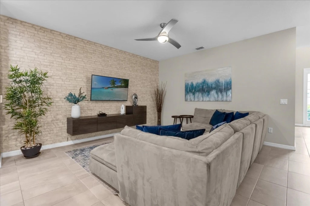 4 Bedrooms / 3.5 Bathrooms / Solara (1568 CP), Kissimmee, US