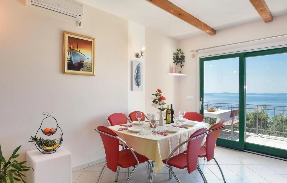 Stunning Home in Podstrana With Wifi and 3 Bedrooms