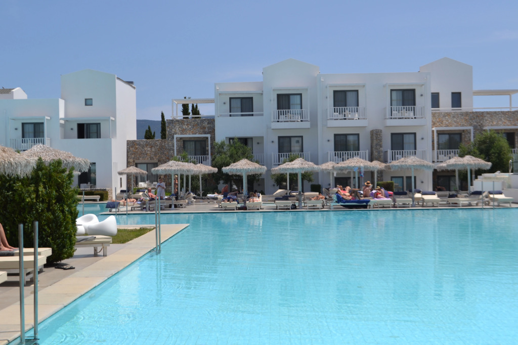 Diamond Deluxe Hotel