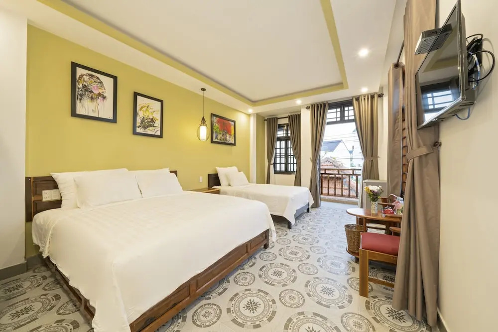 Blue Whale Homestay