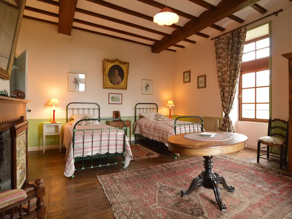 Gorgeous Mansion with Pool in Saint-Paul-du-Bois
