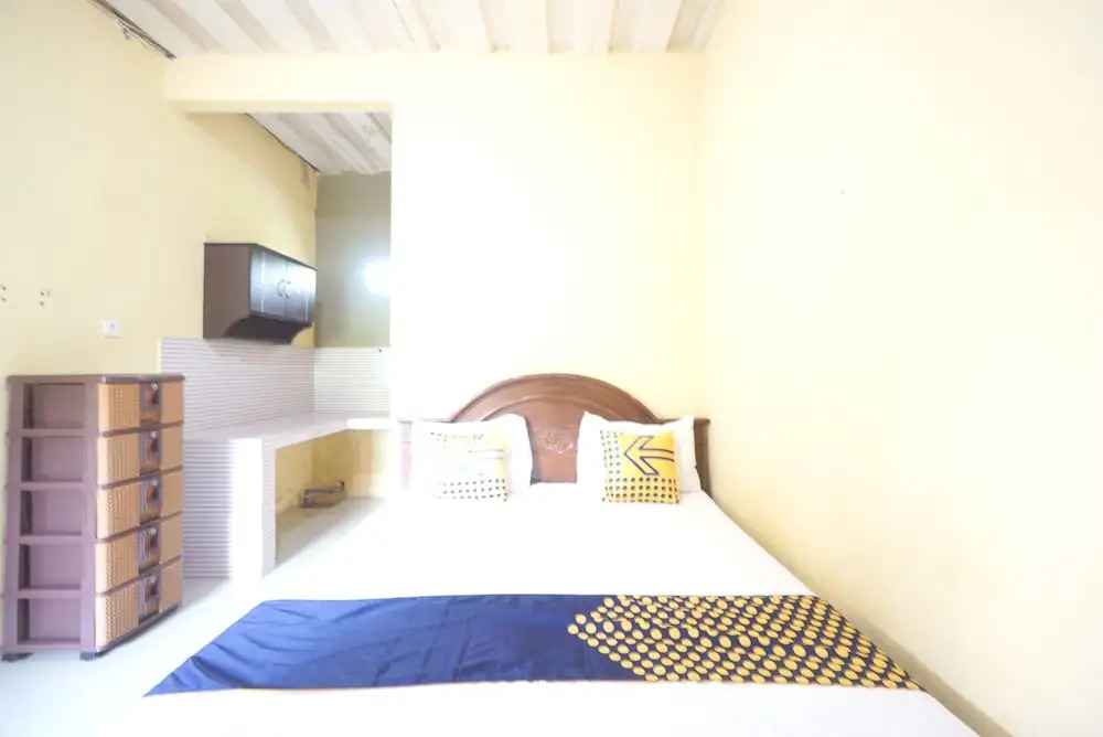Hotel O Kencana Homestay Syariah Near Masjid AL-BAROKAH Kanyuran