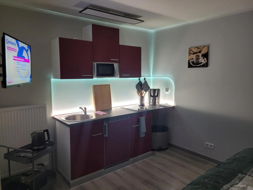 Ferienwohnung Dresden-Neustadt mit Parkplatz im Hof , Balkon ab April 2023