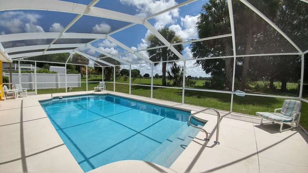 Bursting With Sunshine Pool S & G 5 Bedroom Home by RedAwning