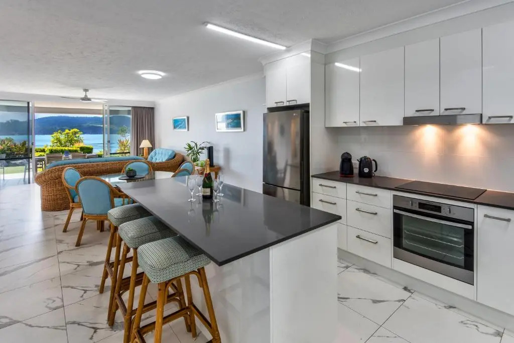 Frangipani Beachfront Lodge F5 on Hamilton Island by HamoRent
