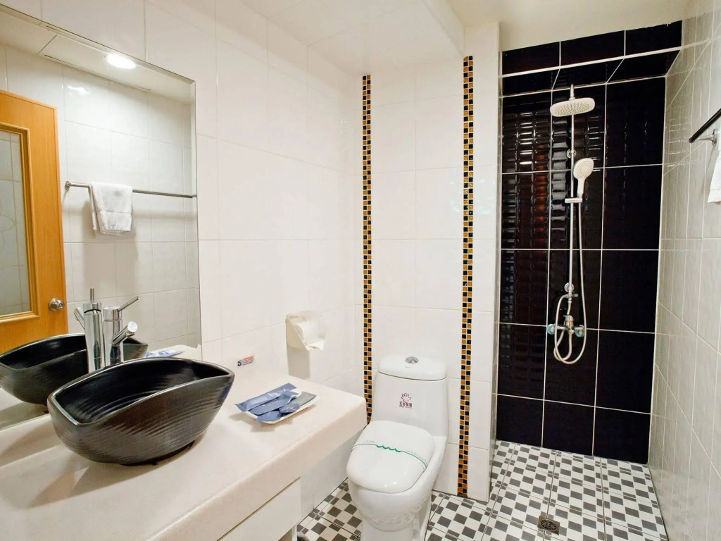 Green Park Commercial Hotel