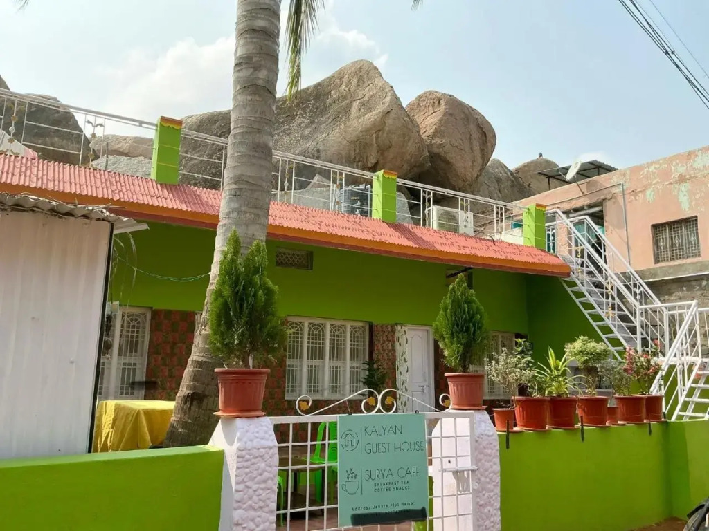 Kalyancool Homestay