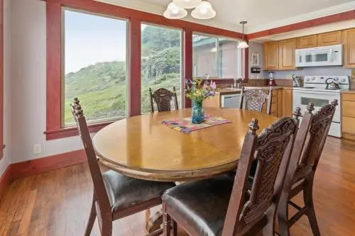 House at Dragons Cove