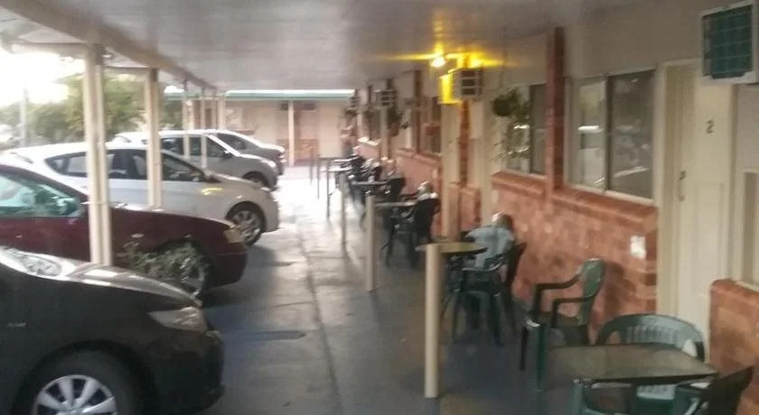 Avocado Motor Inn