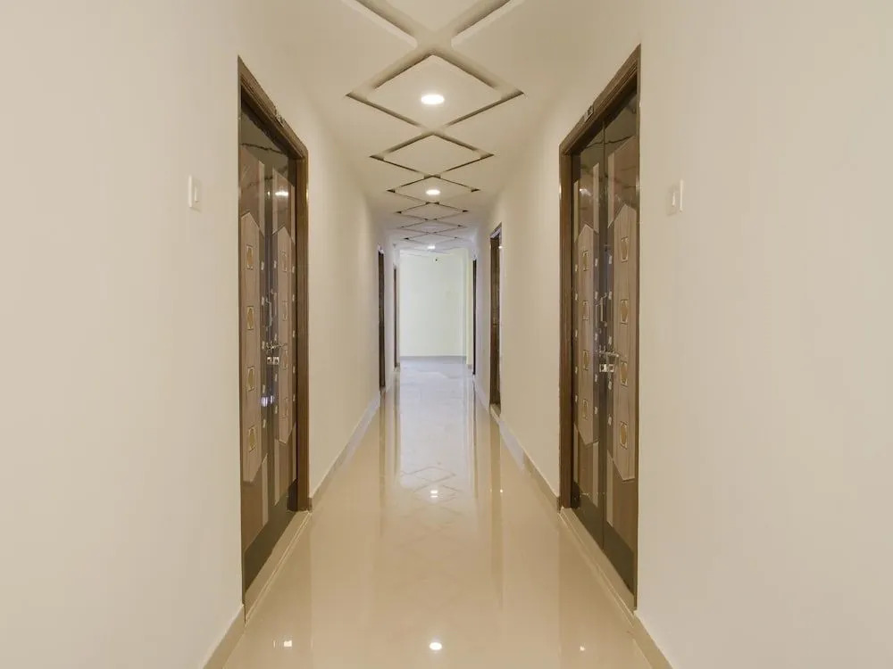 OYO 13062 Kamala Residency-Inn
