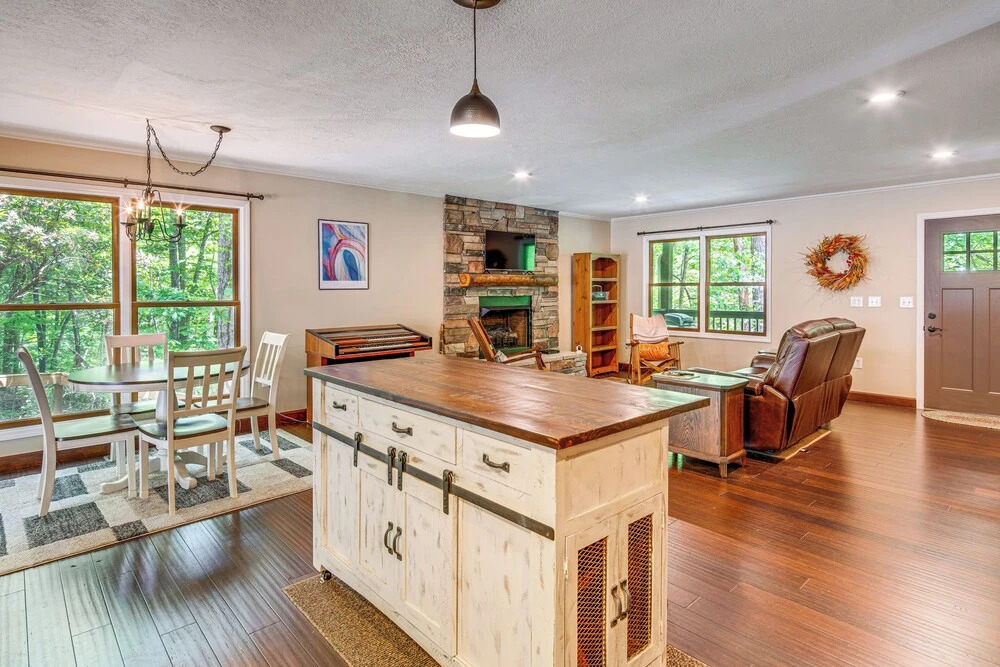 Lake Lure Mountain Retreat w/ Fire Pit & Gas Grill