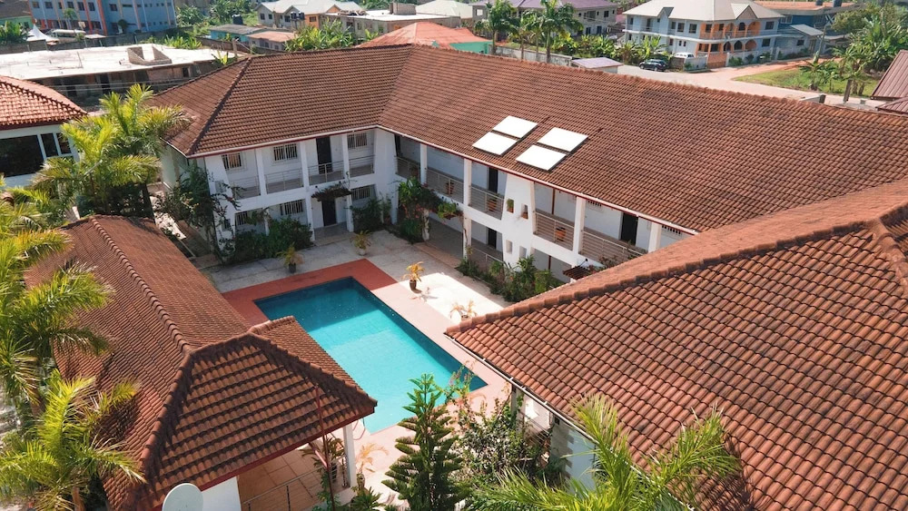 Bragha Apartments And Hotel