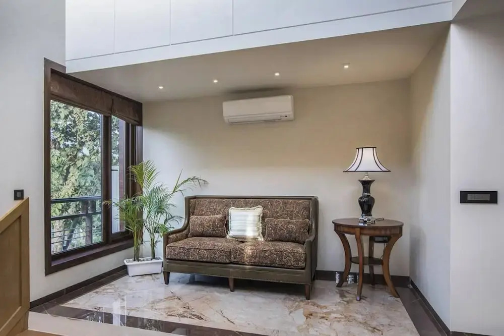 A Majestic Luxurious Villa Overlooking The Ganges