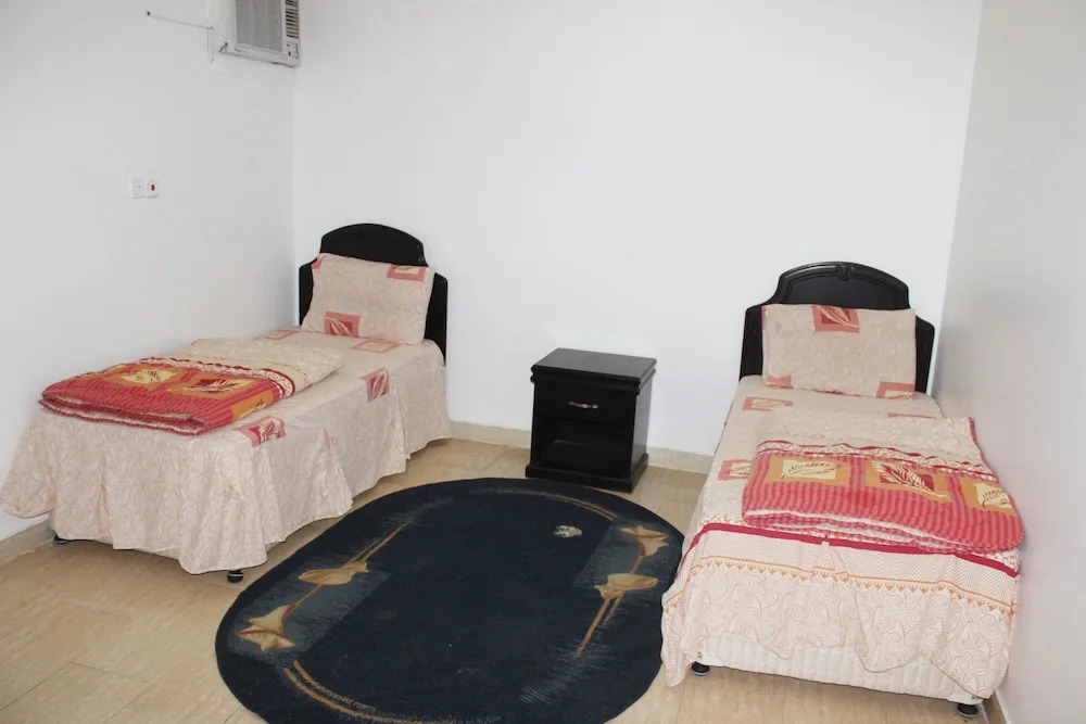 Al Eairy Furnished Apartments Qassim 2