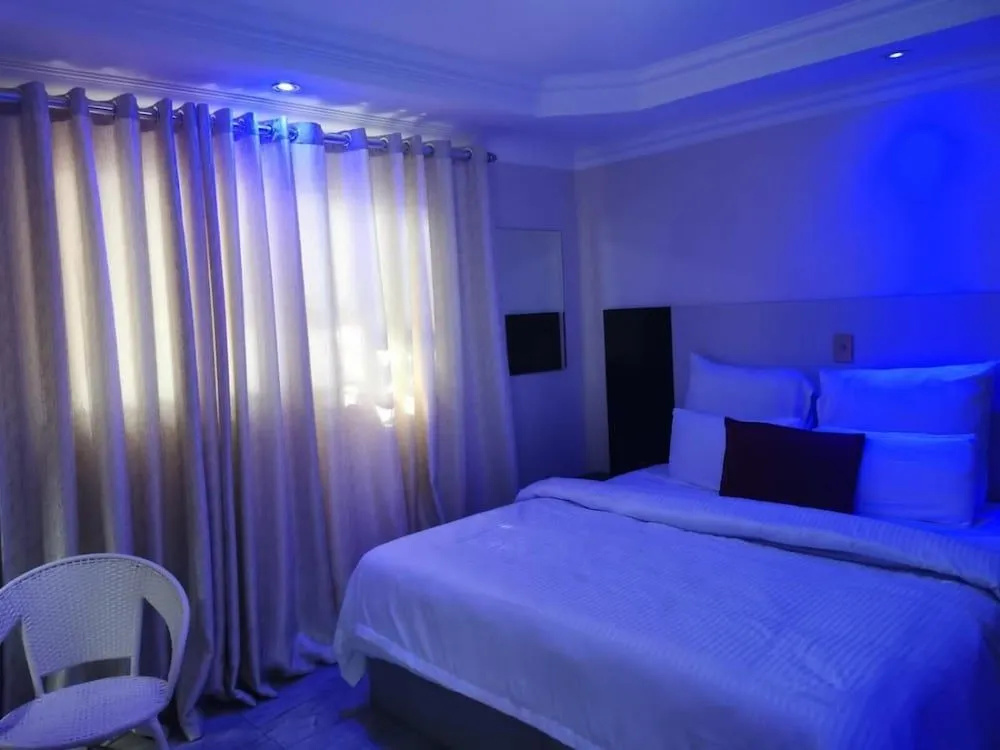 Zurich garden lodge benoni