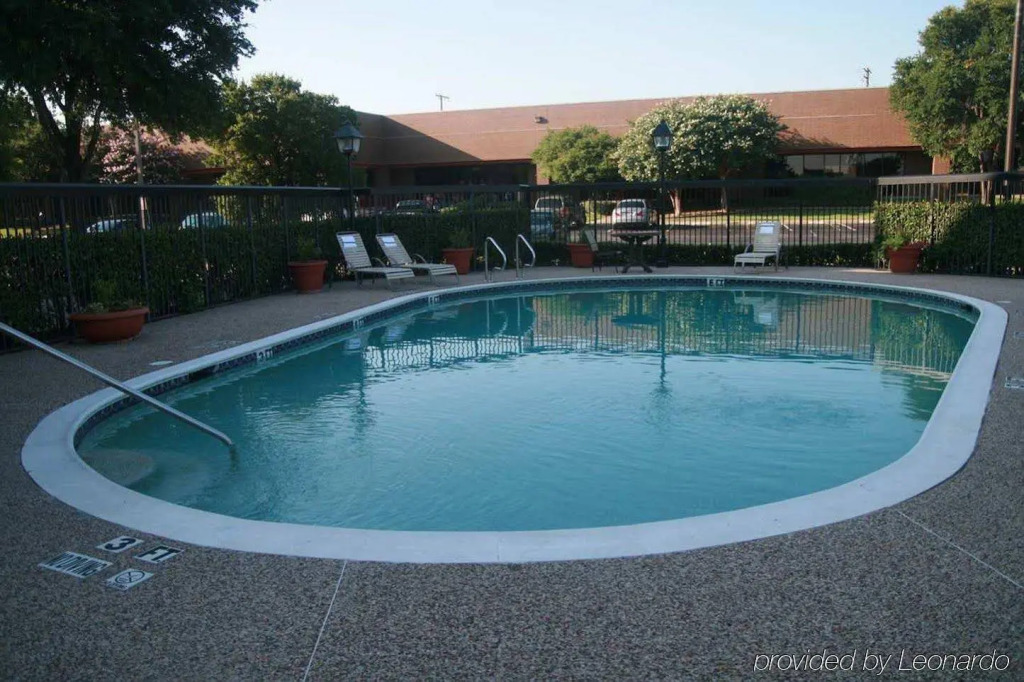 Spark By Hilton Grand Prairie