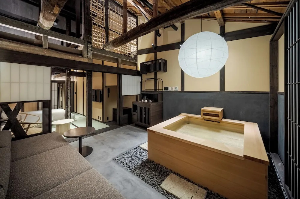 Nazuna Kyoto Higashi Honganji