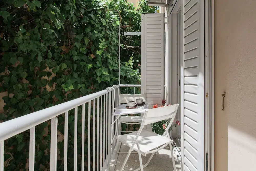Central Apartment at Plaka 1 bed for 2 pers