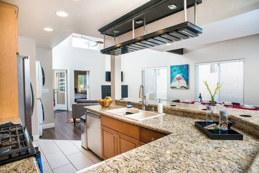 Modern 3br/3ba PB Home w/ Rooftop by Domio