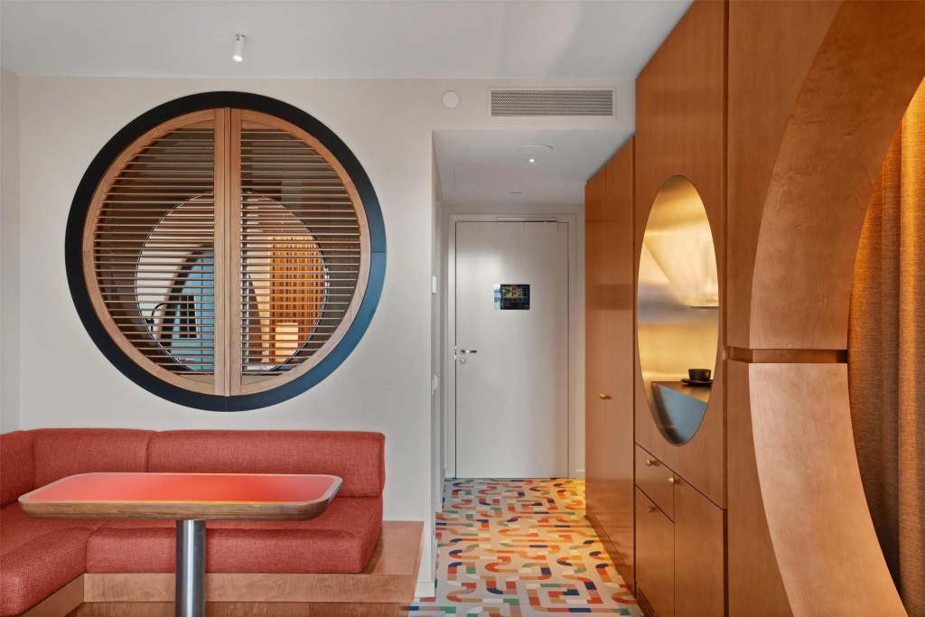 The Standard, Brussels