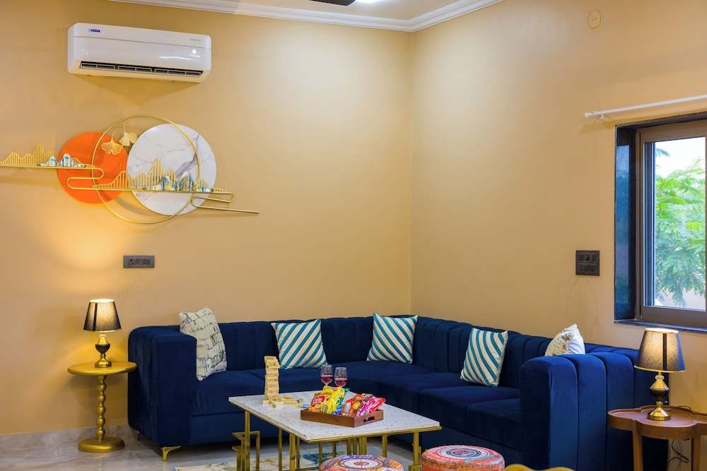 ELIVAAS The Bliss Hushwood 2 BHK Villa