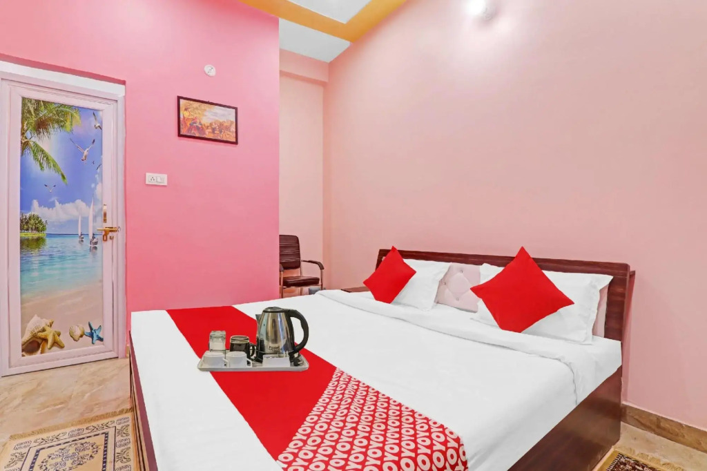 OYO 82792 The VVS Inn
