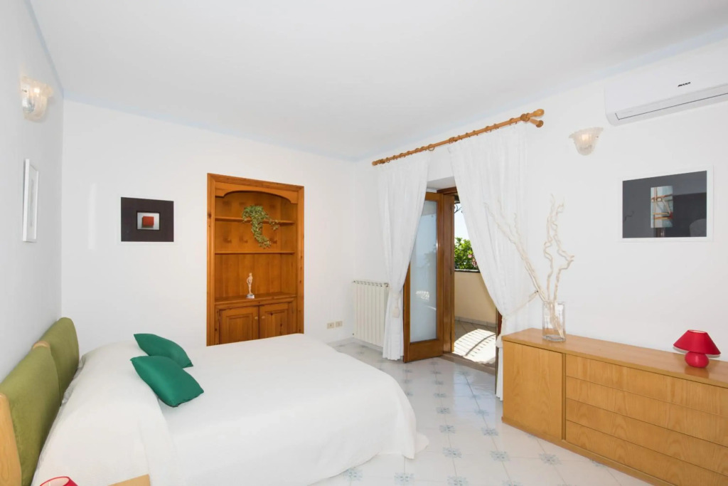 De Vivo Realty - Villa Savina Positano