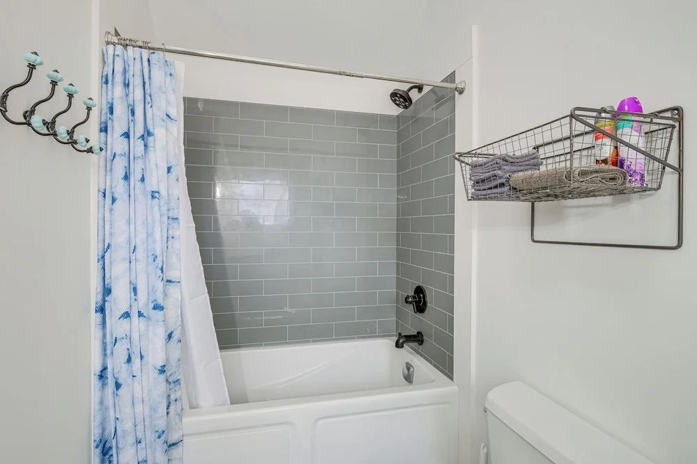 17 Mi to Ski Slopes! Retreat Near Lake Michigan