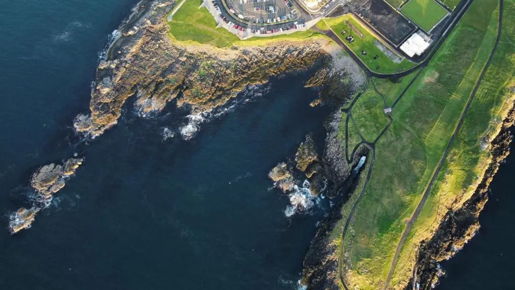The North Cove, 20m to the Sea, Modern Apartment