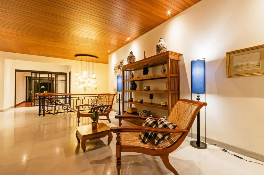 Heritage Villa, Ultimate 6 bed, 20 meter pool 700 metre from beach