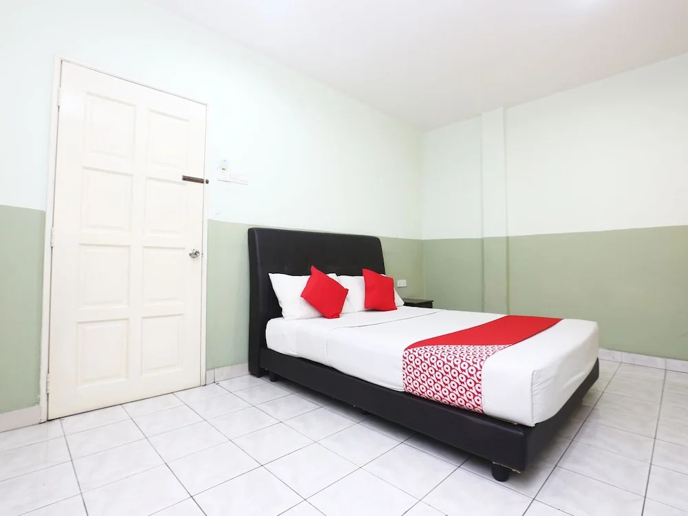 Kb 7 Days Hotel By OYO Rooms