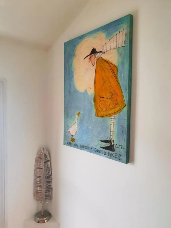 Sleeps 6 - 2 Bedroom Reading House - With WiFi, Netflix, Parking & Garden by JDF Property