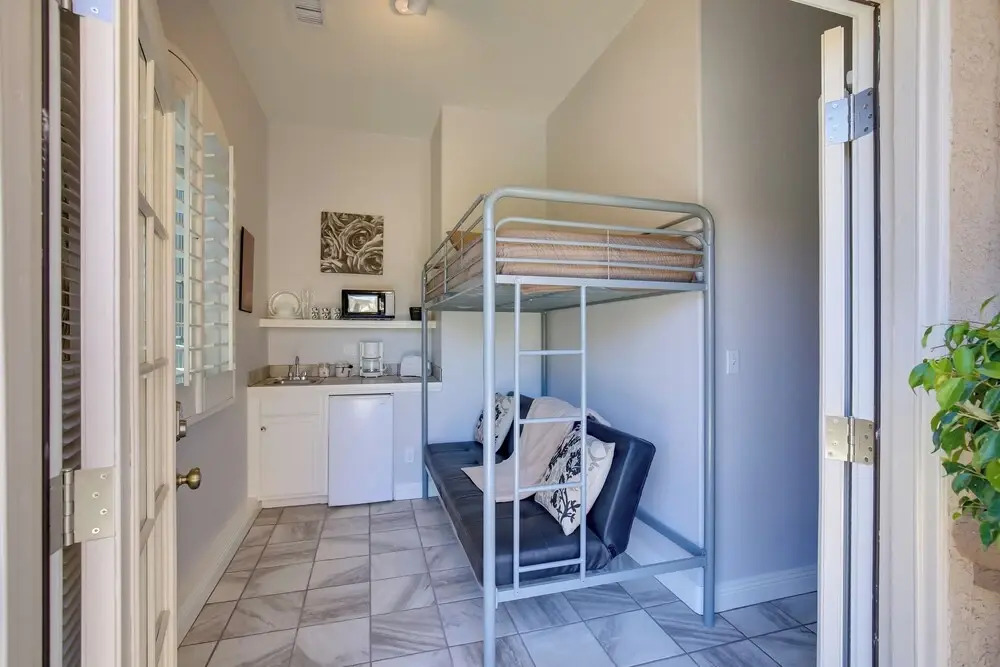 Indio Casita: 2 Mi to Coachella & Stage Coach!