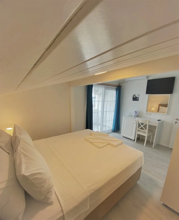Cunda Kordon Otel