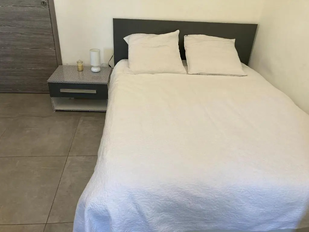 Villa 8 personnes et possibilité location voiture