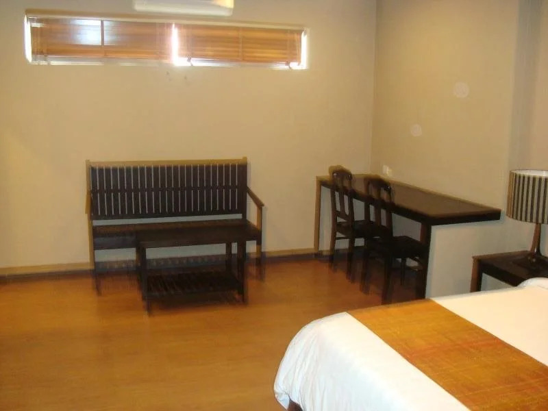 Joli Hotel