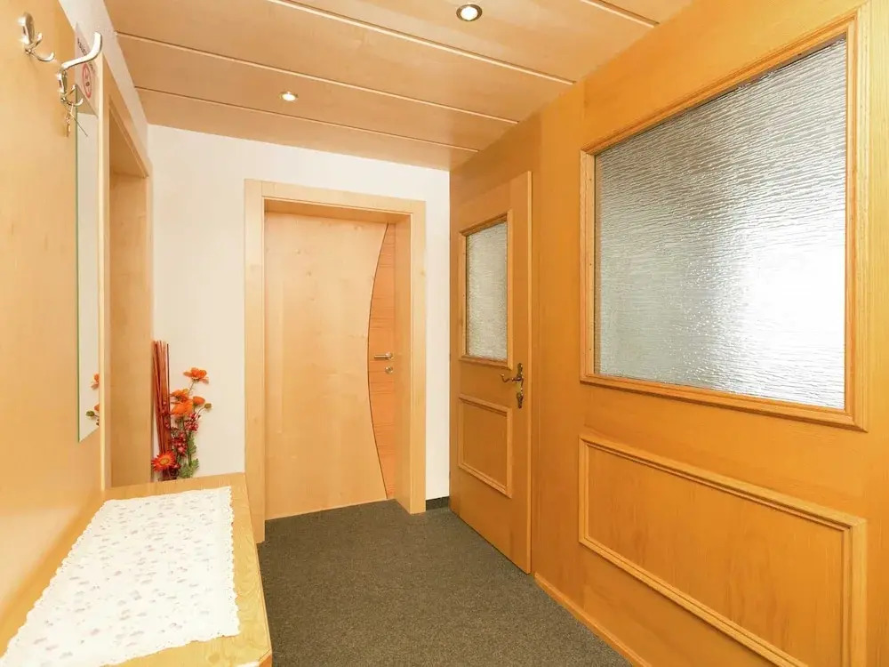 Apartment in Ski Paradise near Trails