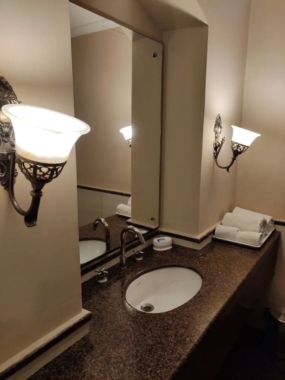 Chanakya BNR Hotel