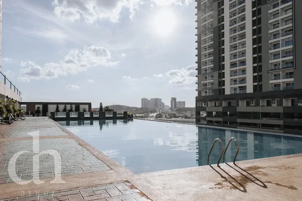 Landmark Residence 2 by Dehoz Suites