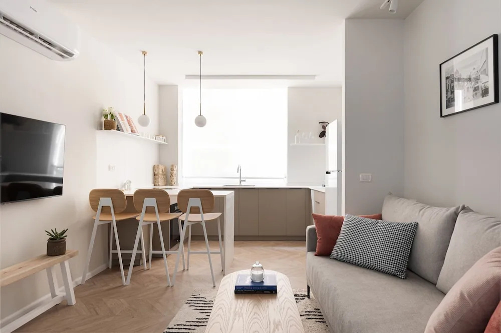 Cozy Sanctuary with a Modern Twist by Sea N Rent