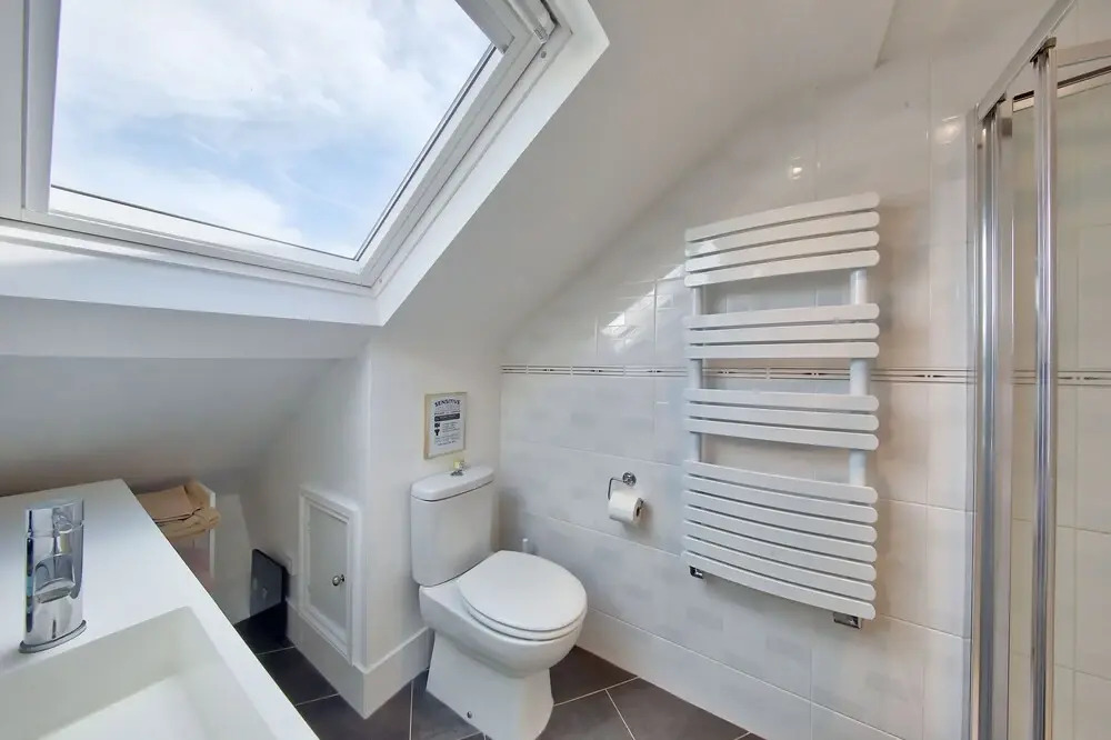 Central Wimbledon house sleeps 8 - secluded garden