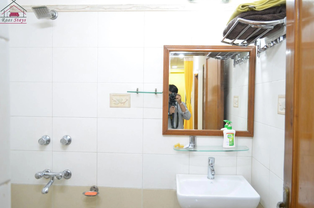 Furnished 2BHK Independent Apartment 8 in Greater Kailash - 1 with 2 Balconies