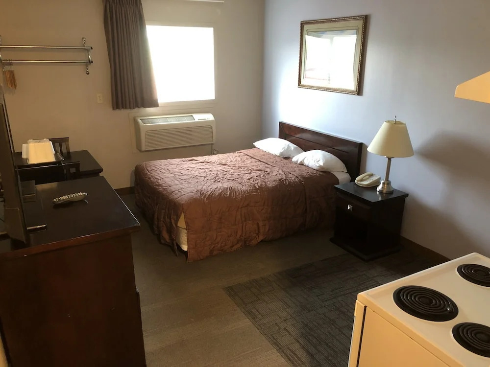 Coast Innisfail Hotel