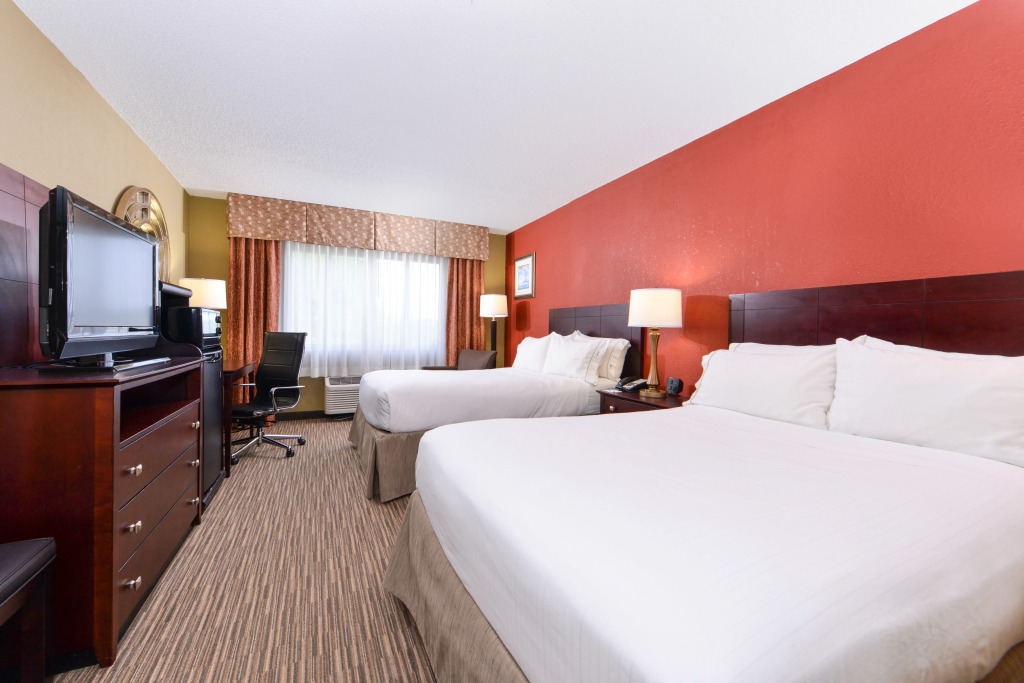Holiday Inn Express Hotel Clearwater East - ICOT Center by IHG