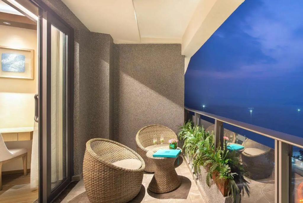 Wyndham Grand Plaza Royale Shuangyue Bay
