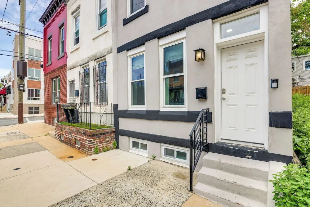 Walk to Fairmount Park: Modern Philly Townhome