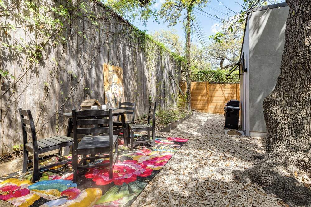 Modern Home w/ Hot Tub in Austin, Pets Welcome