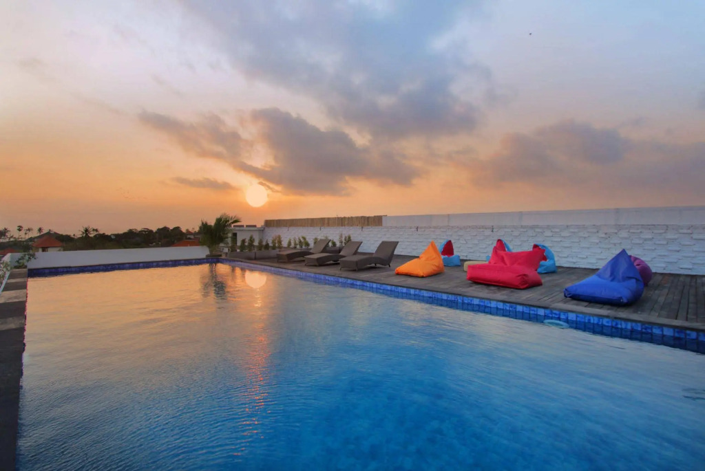 Koa D Surfer Hotel