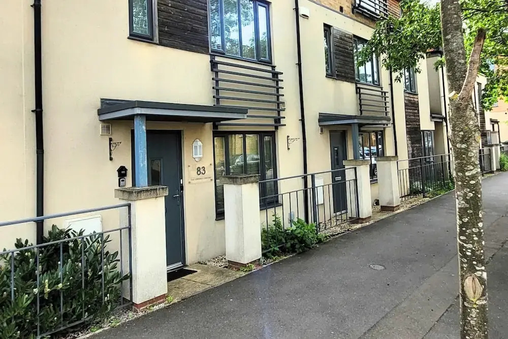 Last Minute Deals 4BR House of Four Chimneys